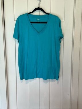 Maurices Dawson 24/7 V-Neck Tee in Ceramic Blue Sz XL EUC